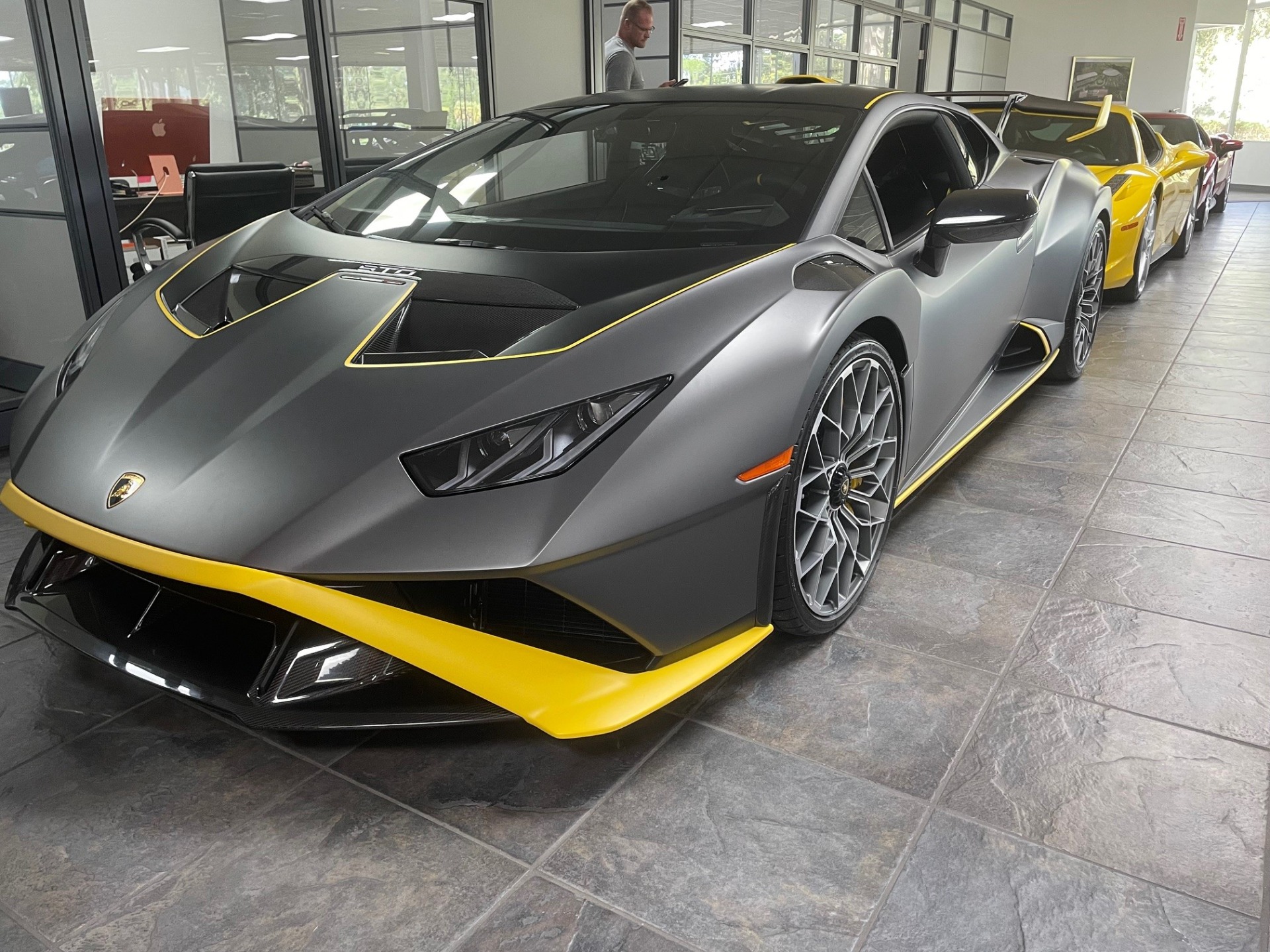 2024 Lamborghini Huracan STO's photo
