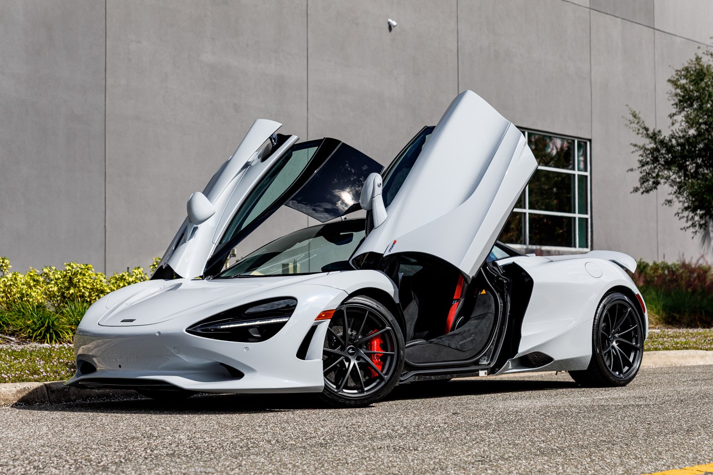 2026 McLaren 750S Base