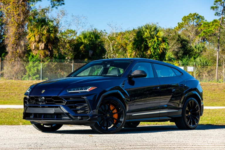 Used 2019 Lamboghini Urus for sale Sold at McLaren Orlando LLC in Winter Park FL 32789 3