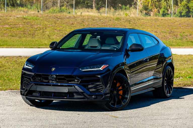 Used 2019 Lamboghini Urus for sale Sold at McLaren Orlando LLC in Winter Park FL 32789 4