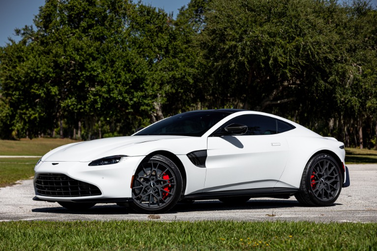 Used 2022 Aston Martin Vantage . for sale Sold at McLaren Orlando LLC in Winter Park FL 32789 3
