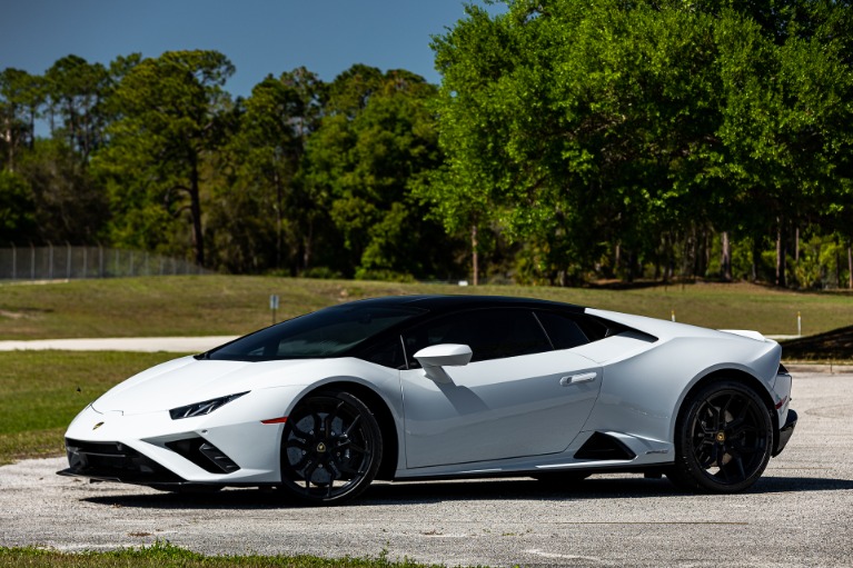 Used 2022 Lamborghini Huracan EVO RWD for sale Sold at McLaren Orlando LLC in Winter Park FL 32789 3