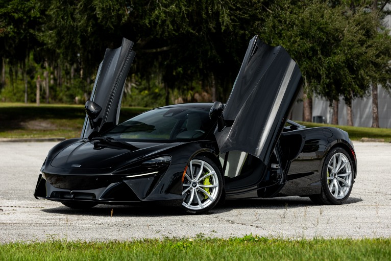 New 2024 McLaren Artura for sale Sold at McLaren Orlando LLC in Winter Park FL 32789 1