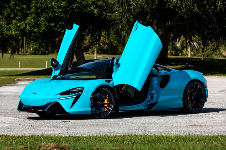 New 2024 McLaren Artura for sale Sold at McLaren Orlando LLC in Winter Park FL 32789 1