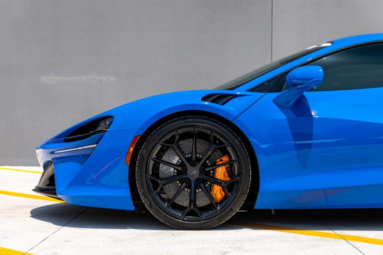 Used 2023 McLaren Artura for sale Sold at McLaren Orlando LLC in Winter Park FL 32789 4