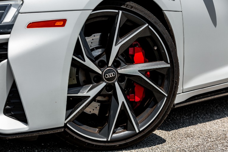 Used 2022 Audi R8 5.2 V10 performance Spyder for sale Sold at McLaren Orlando LLC in Winter Park FL 32789 4
