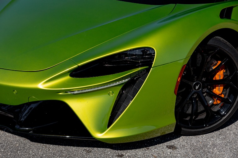 Used 2023 McLaren Artura for sale Sold at McLaren Orlando LLC in Winter Park FL 32789 3