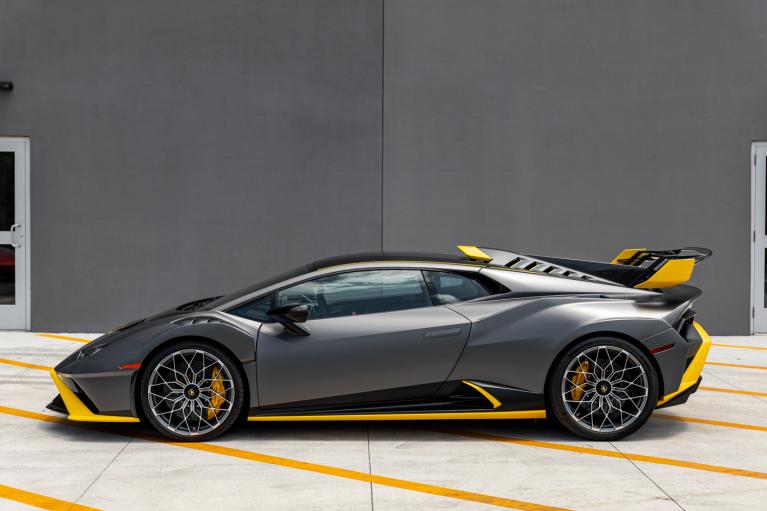 Used 2024 Lamborghini Huracan STO for sale Sold at McLaren Orlando LLC in Winter Park FL 32789 3
