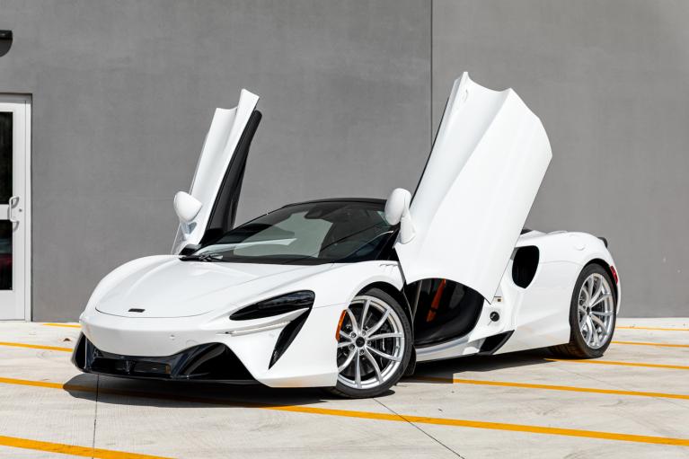 New 2025 McLaren Artura Spider for sale Sold at McLaren Orlando LLC in Winter Park FL 32789 1