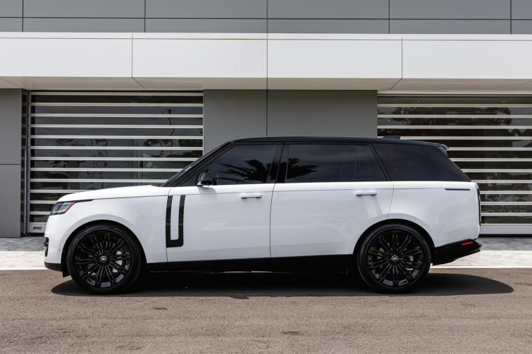 Used 2023 Land Rover Range Rover P530 SE LWB for sale Sold at McLaren Orlando LLC in Winter Park FL 32789 3