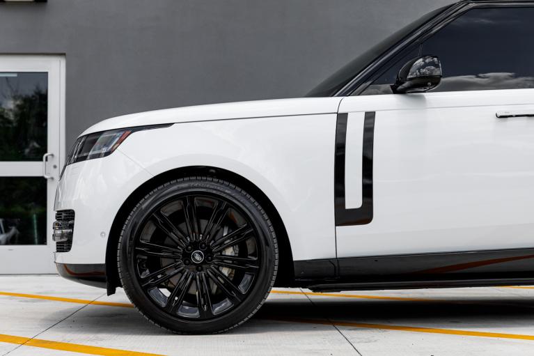 Used 2024 Land Rover Range Rover P400 SE for sale Sold at McLaren Orlando LLC in Winter Park FL 32789 4