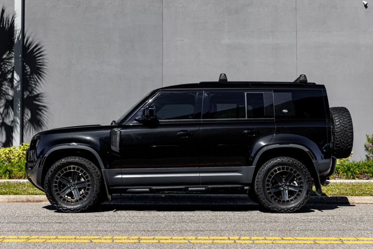 Used 2020 Land Rover Defender 110 SE for sale Sold at McLaren Orlando LLC in Winter Park FL 32789 2