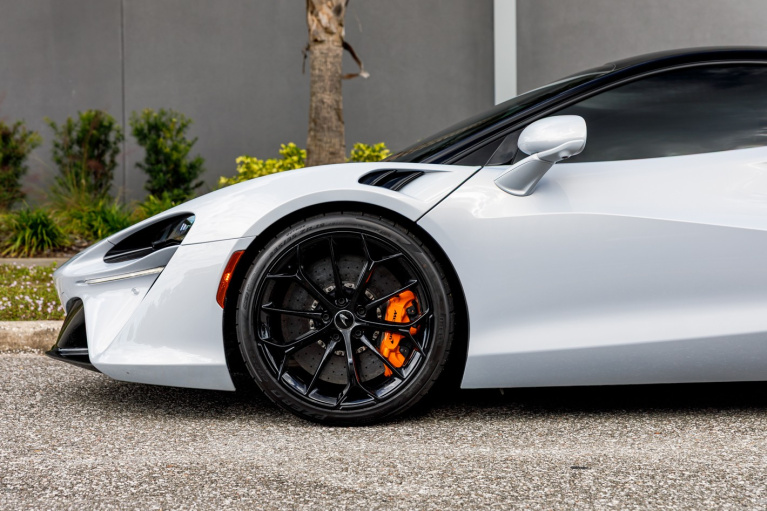 Used 2023 McLaren Artura for sale Sold at McLaren Orlando LLC in Winter Park FL 32789 4