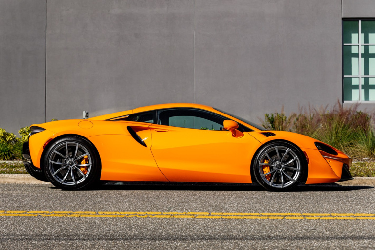 Used 2025 McLaren Artura for sale $240,995 at McLaren Orlando LLC in Winter Park FL 32789 4