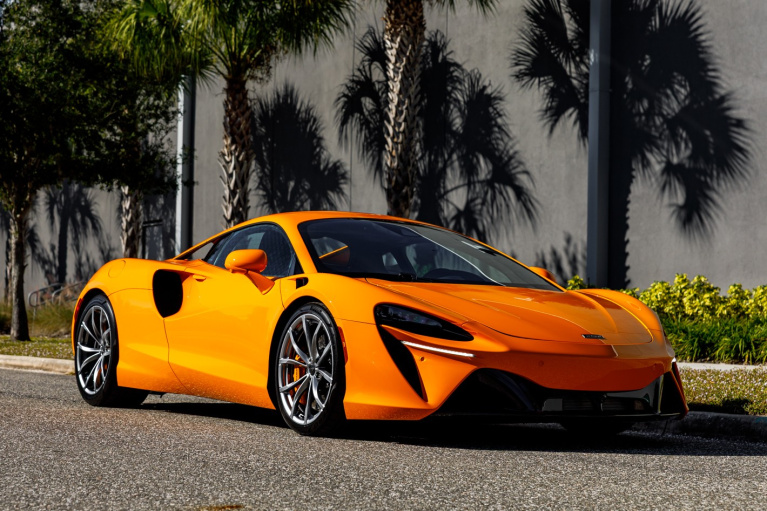 Used 2025 McLaren Artura for sale $240,995 at McLaren Orlando LLC in Winter Park FL 32789 1