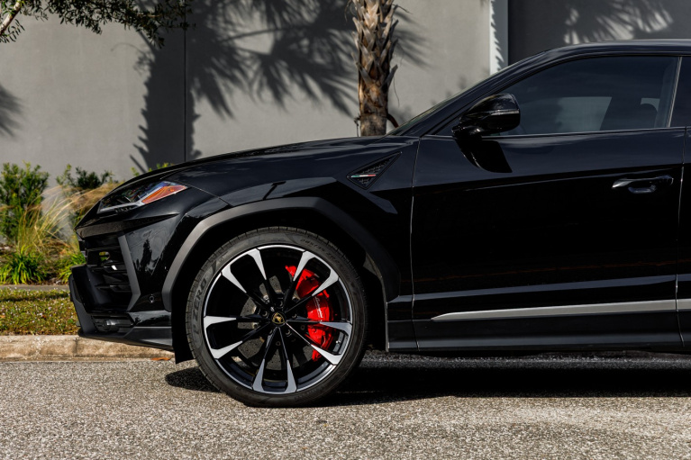 Used 2020 Lamborghini Urus for sale Sold at McLaren Orlando LLC in Winter Park FL 32789 4