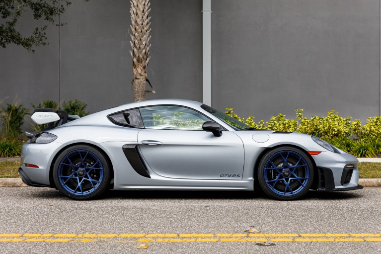 Used 2025 Porsche 718 Cayman GT4 RS for sale Sold at McLaren Orlando LLC in Winter Park FL 32789 3
