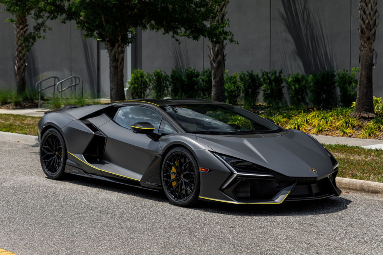 Used 2025 Lamborghini Revuelto for sale $950,995 at McLaren Orlando LLC in Winter Park FL 32789 2