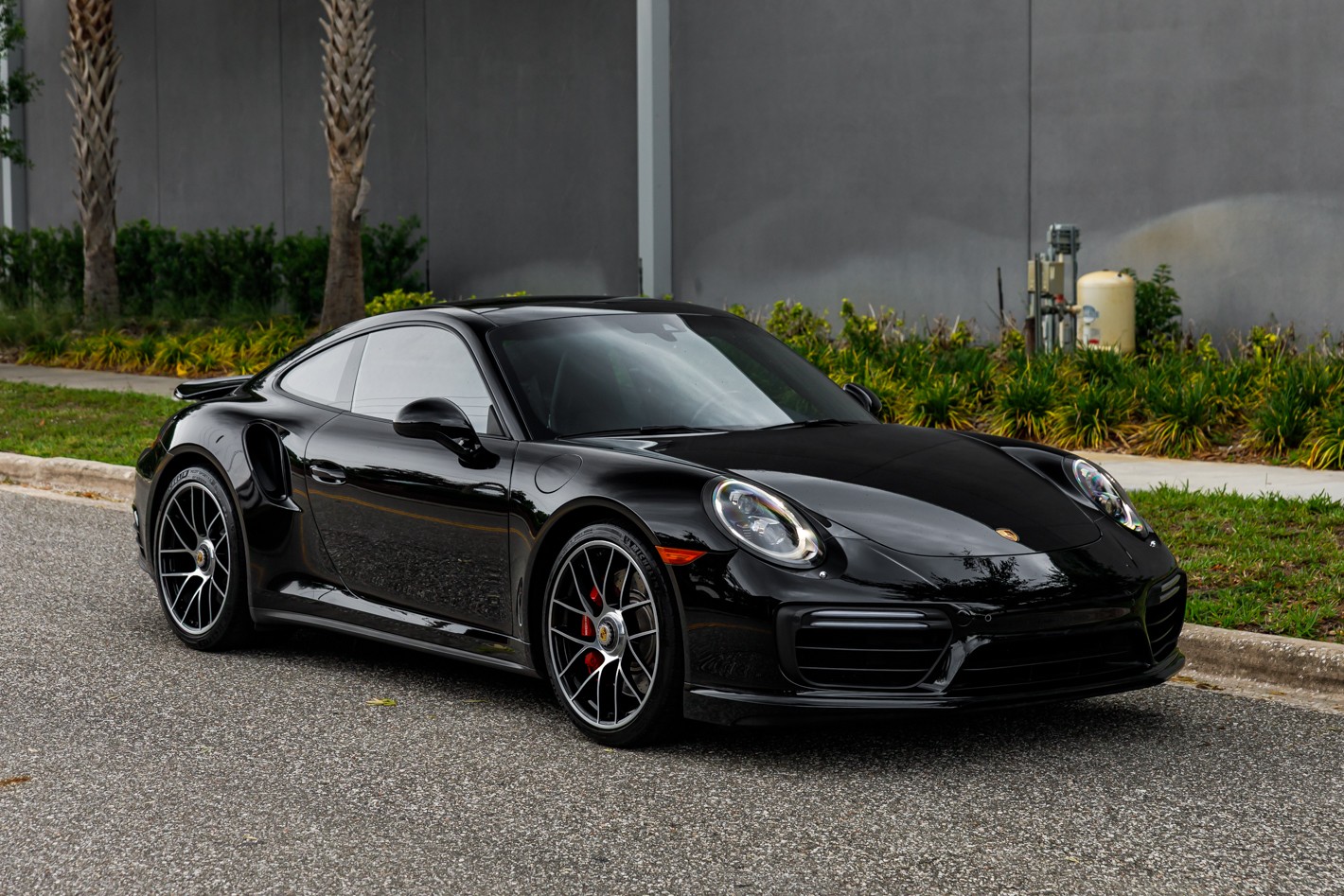 2017 Porsche 911 Turbo Coupe's photo
