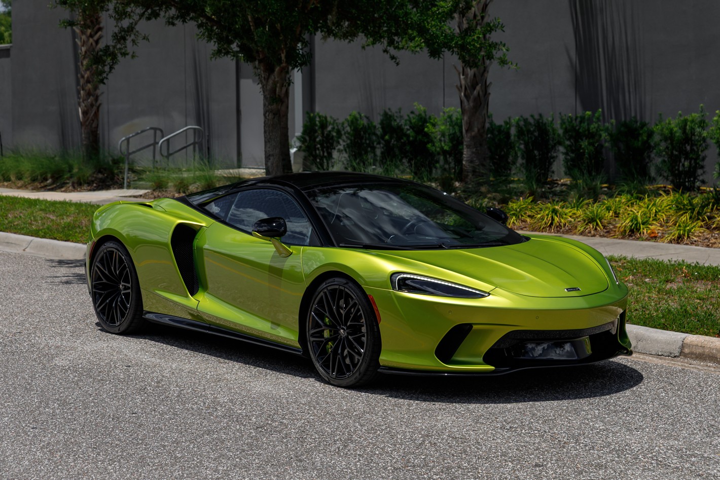 2023 McLaren GT -'s photo