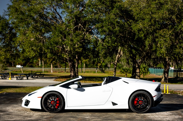 Used 2019 Lamborghini Huracan LP 580-2 Spyder for sale Sold at McLaren Orlando LLC in Winter Park FL 32789 4